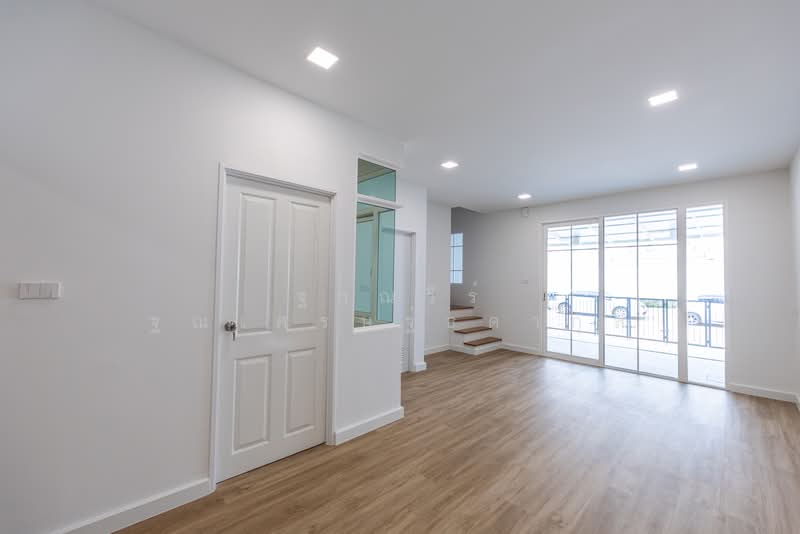 Golden Town 3 Bangna-Suanluang, Bangkok, Kanchanaphisek Road, Prawet, Prawet, Bangkok, 4 Bedrooms, 76 sqm, Townhouse For Sale, by Tharnavee Tharnasetthadakul, 500347848 - DDproperty.com