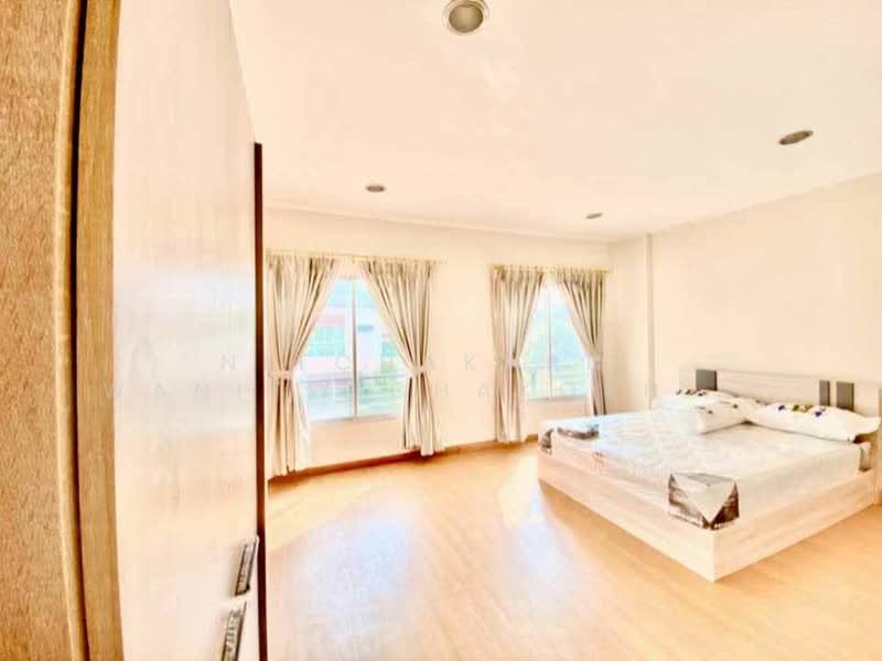 undefined, Bangkok, Saphan Sung, Bangkok, 3 Bedrooms, 204 sqm, Townhouse For Sale, by Nitchakarn  Wanitwichakornkit , 500347936 - DDproperty.com