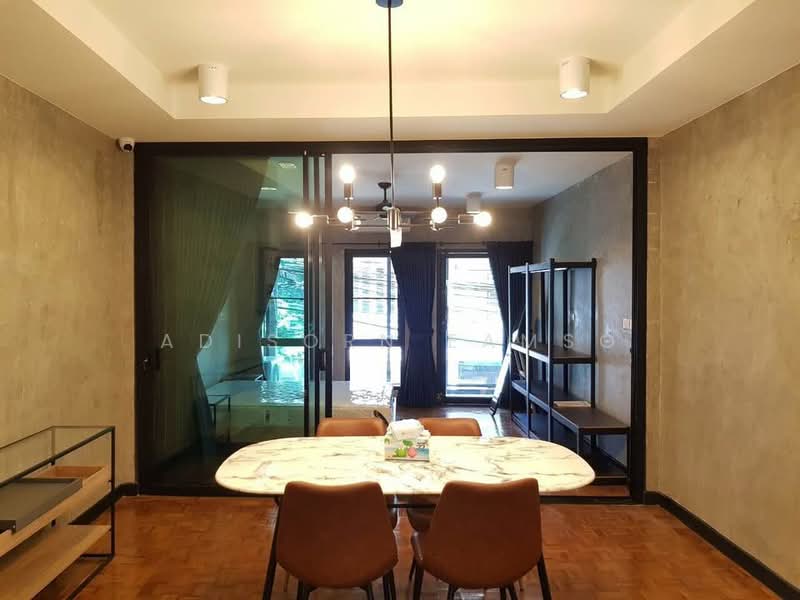 2-BR Townhouse, Bangkok, Din Daeng, Bangkok, 2 Bedrooms, 93 sqm, Townhouse For Sale, by Adisorn Eamso, 500348043 - DDproperty.com