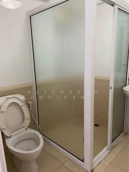 3-BR House, Bangkok, Hua Mak, Bang Kapi, Bangkok, 3 Bedrooms, 264 sqm, Single Detached House For Rent, by Ratchanon Songthammakul, 500348051 - DDproperty.com