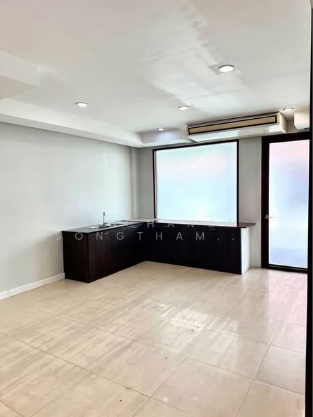 ทาวน์เฮาท์ 3-ห้องนอน, กรุงเทพ, ท่าแร้ง, บางเขน, กรุงเทพ, 204 ตร.ม., ทาวน์เฮ้าส์ ให้เช่า, โดย Ratchanon Songthammakul, 500348064 - DDproperty.com