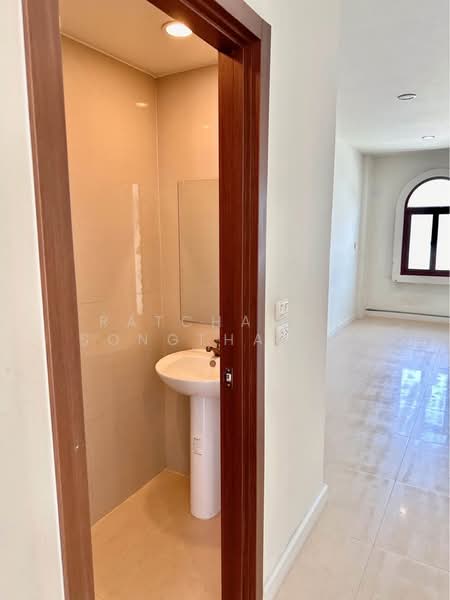 3-BR Townhouse, Bangkok, Tha Rang, Bang Khen, Bangkok, 3 Bedrooms, 204 sqm, Townhouse For Rent, by Ratchanon Songthammakul, 500348064 - DDproperty.com
