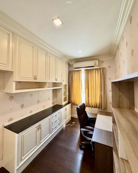 Narasiri Bangna Km.10, Samut Prakan, Bangna Trad Km.10 Road, Bangphli Yai, Bang Plee, Samut Prakan, 4 Bedrooms, 375 sqm, Single Detached House For Rent, by Thananthorn Wongvarnkaseam, 500348078 - DDproperty.com