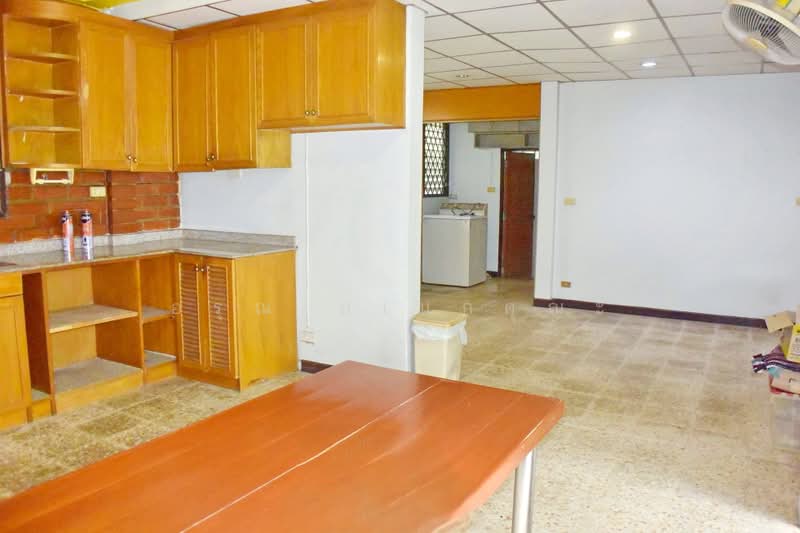 Sarawan Ville, Nonthaburi, Soi Sarawan Ville Village 2, Bang Talat, Pak Kret, Nonthaburi, 4 Bedrooms, 190 sqm, Single Detached House For Rent, by อรุณ อเนกคุณะ, 500348081 - DDproperty.com