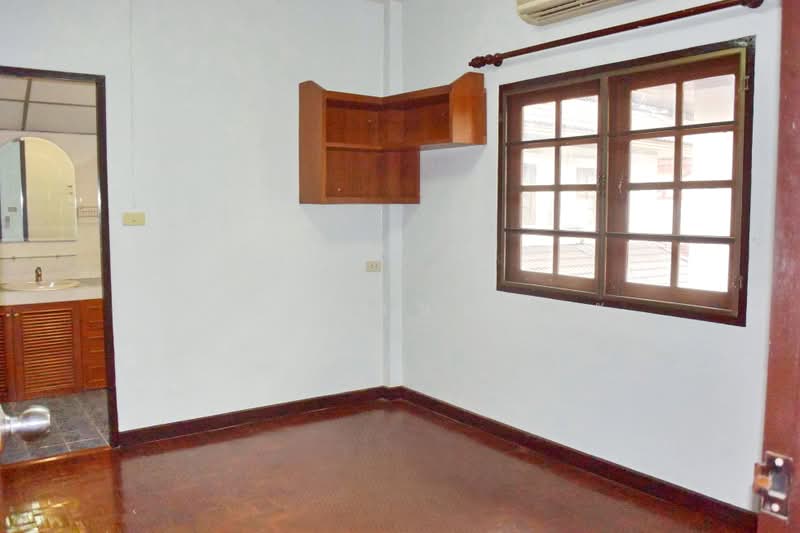 Sarawan Ville, Nonthaburi, Soi Sarawan Ville Village 2, Bang Talat, Pak Kret, Nonthaburi, 4 Bedrooms, 190 sqm, Single Detached House For Rent, by อรุณ อเนกคุณะ, 500348081 - DDproperty.com
