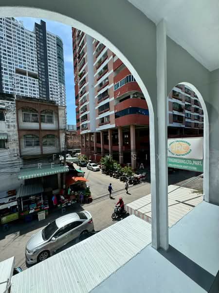 ให้เช่าตึกแถว 3 ชั้น รีโนเวทใหม่ รามคำแหง 58/3, Bangkok, รามคำแหง 58/3, Hua Mak, Bang Kapi, Bangkok, , 150 sqm, Shophouse For Rent, by Forty-Six Real Estate Group, 500348098 - DDproperty.com