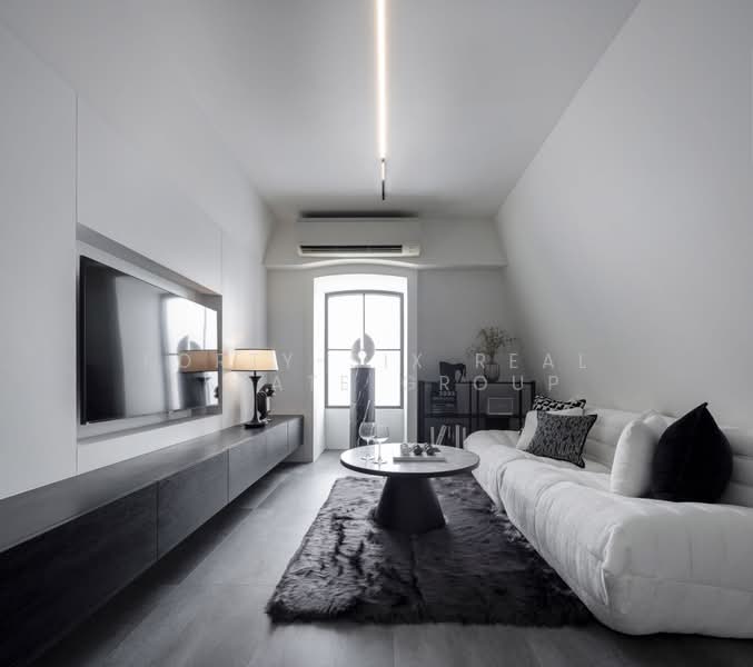 The Boulevard Ekkamai, Bangkok, 98 Soi Prasertdee, Khlong Tan Nua, Watthana, Bangkok, 4 Bedrooms, 500 sqm, Single Detached House For Sale, by Forty-Six Real Estate Group, 500348103 - DDproperty.com