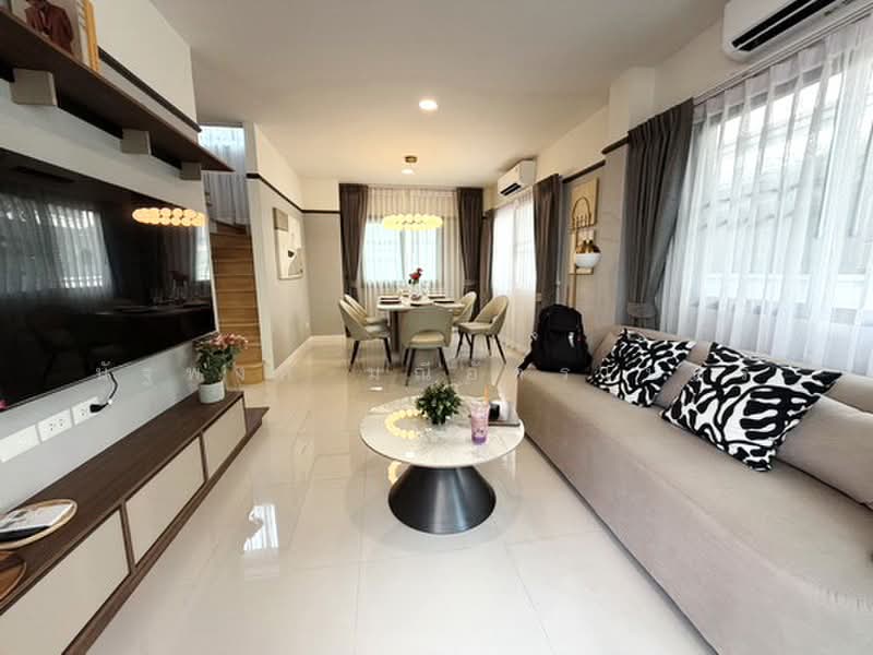 Lumpini Townplace Sukhumvit-Srinakarin, Samut Prakan, Samrong Nua, Muang Samut Prakarn, Samut Prakan, 4 Bedrooms, 180 sqm, Single Detached House For Rent, by นัฐพงค์ มณีอัครเนตร, 500348117 - DDproperty.com