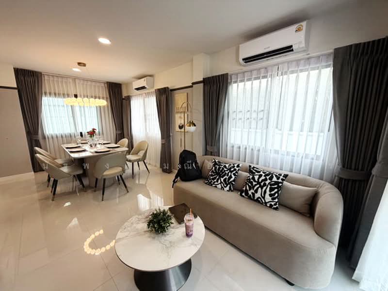 Lumpini Townplace Sukhumvit-Srinakarin : ลุมพินี ทาวน์เพลส สุขุมวิท-ศรีนครินทร์, สมุทรปราการ, สำโรงเหนือ, เมืองสมุทรปราการ, สมุทรปราการ, 180 ตร.ม., บ้านเดี่ยว ให้เช่า, โดย นัฐพงค์ มณีอัครเนตร, 500348117 - DDproperty.com