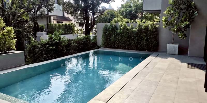 Baan Ekkamai, Bangkok, Phra Kanong Nua, Watthana, Bangkok, 4 Bedrooms, 556 sqm, Single Detached House For Rent, by Jomchanok Aswavibul, 500348193 - DDproperty.com