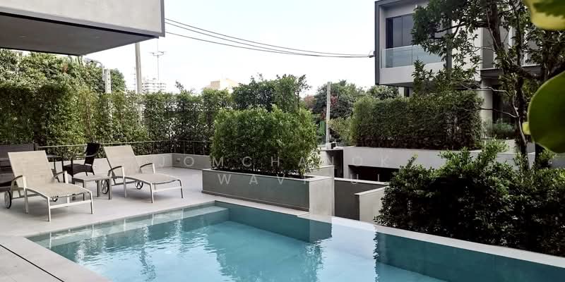 Baan Ekkamai, Bangkok, Phra Kanong Nua, Watthana, Bangkok, 4 Bedrooms, 556 sqm, Single Detached House For Rent, by Jomchanok Aswavibul, 500348193 - DDproperty.com