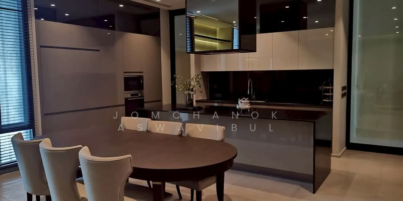 Baan Ekkamai, Bangkok, Phra Kanong Nua, Watthana, Bangkok, 4 Bedrooms, 556 sqm, Single Detached House For Rent, by Jomchanok Aswavibul, 500348193 - DDproperty.com