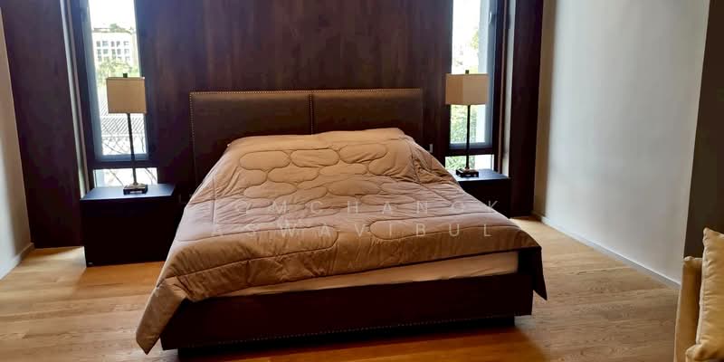 Baan Ekkamai, Bangkok, Phra Kanong Nua, Watthana, Bangkok, 4 Bedrooms, 556 sqm, Single Detached House For Rent, by Jomchanok Aswavibul, 500348193 - DDproperty.com