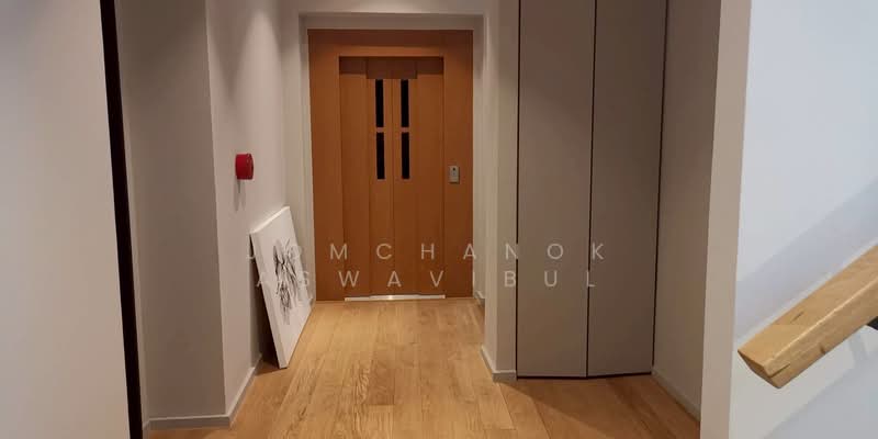 Baan Ekkamai, Bangkok, Phra Kanong Nua, Watthana, Bangkok, 4 Bedrooms, 556 sqm, Single Detached House For Rent, by Jomchanok Aswavibul, 500348193 - DDproperty.com