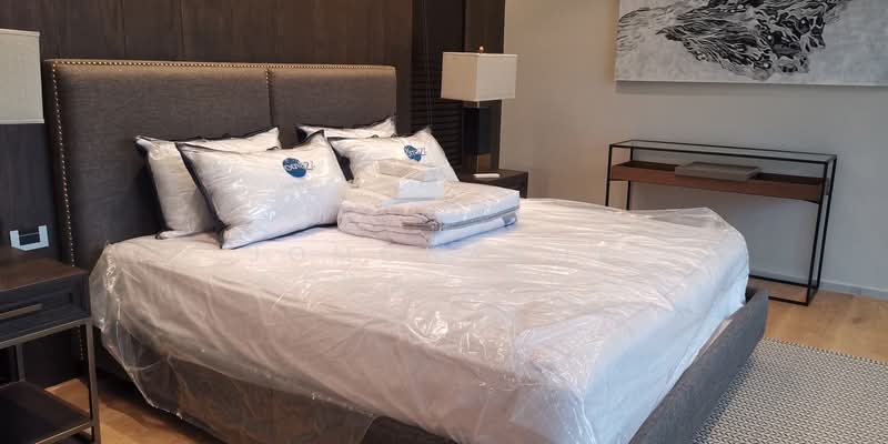 Baan Ekkamai, Bangkok, Phra Kanong Nua, Watthana, Bangkok, 4 Bedrooms, 556 sqm, Single Detached House For Rent, by Jomchanok Aswavibul, 500348193 - DDproperty.com