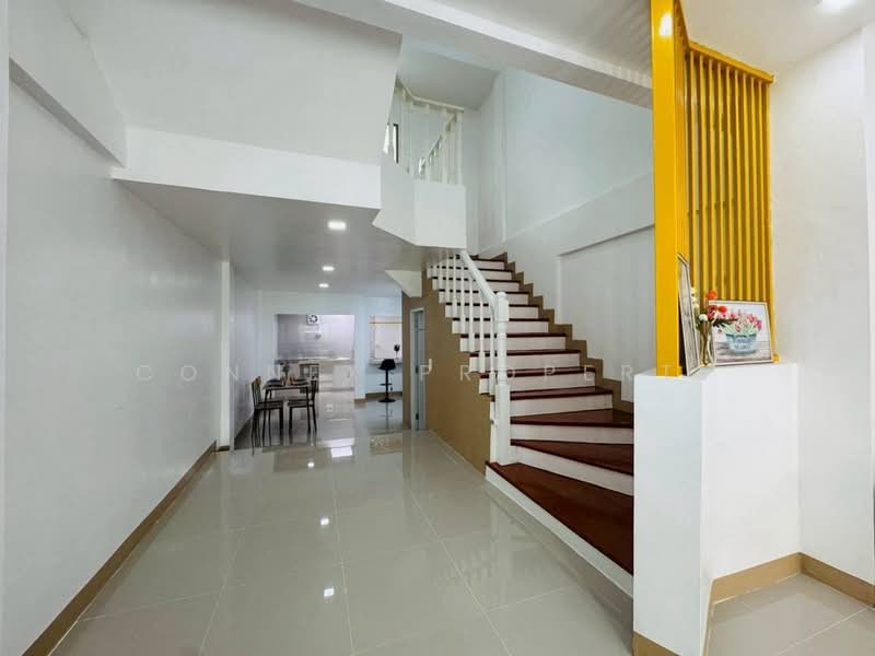 Maneerin Lake & Park and Nantana Garden Park Place, Pathum Thani, Tiwanon Road 345, Bang Khu Wat, Muang Pathum Thani, Pathum Thani, 2 Bedrooms, 110 sqm, Townhouse For Sale, by Connex Property, 500348237 - DDproperty.com