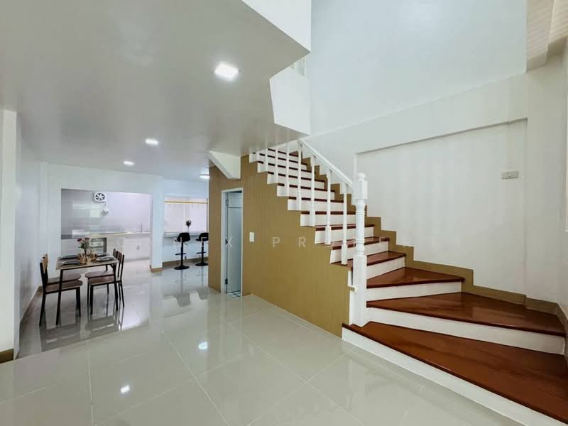 Maneerin Lake & Park and Nantana Garden Park Place : มณีรินทร์ เลค & พาร์ค และนันทนาการ์เด้นพาร์คเพลส, ปทุมธานี, ถนนติวานนท์ 345, บางคูวัด, เมืองปทุมธานี, ปทุมธานี, 110 ตร.ม., ทาวน์เฮ้าส์ ขาย, โดย Connex Property, 500348237 - DDproperty.com