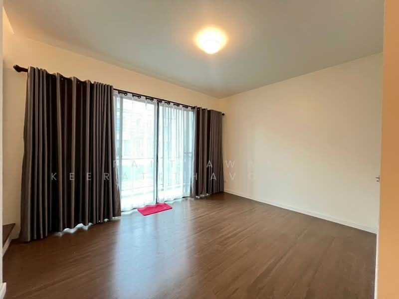 Town Avenue Merge Rattanatibet, Nonthaburi, Rattanathibet Road, Bang Rak Yai, Bang Bua Thong, Nonthaburi, 3 Bedrooms, 170 sqm, Townhouse For Rent, by Panthawan Keeratithavornanan, 500348250 - DDproperty.com