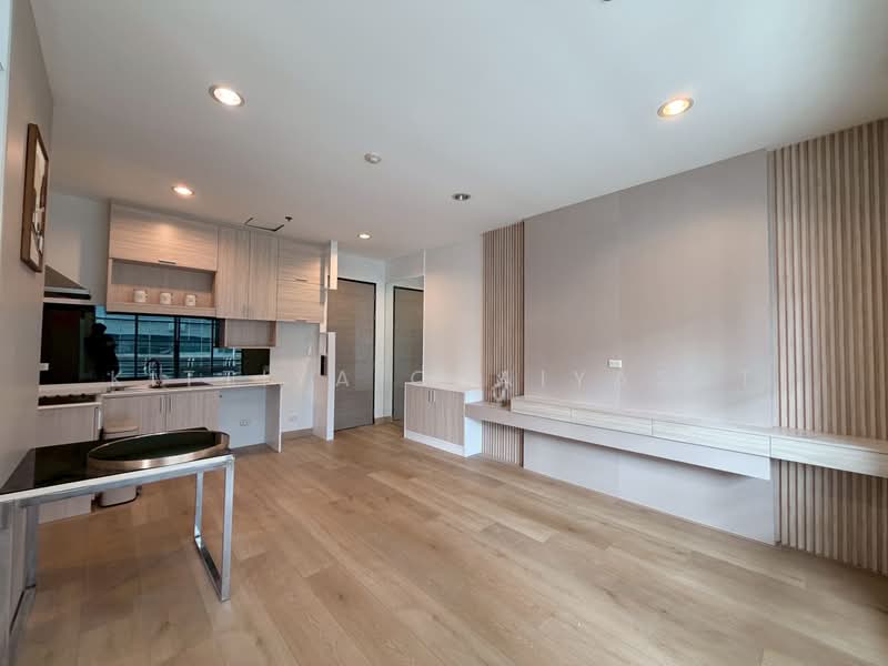 Baan Klang Krung Siam-Pathumwan, Bangkok, Petchburi Road, Thanon Phetchaburi, Ratchathewi, Bangkok, 1 Bedroom, 60 sqm, Condo For Rent, by Kittiya Chaiyasat, 500348282 - DDproperty.com