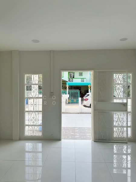 Baan Phrom Phithak 2 : บ้านพรหมพิทักษ์ 2, สมุทรสาคร, ถนนพุทธมลฑลสาย 4, อ้อมน้อย, กระทุ่มแบน, สมุทรสาคร, 120 ตร.ม., บ้านเดี่ยว ขาย, โดย Connex Property, 500348283 - DDproperty.com
