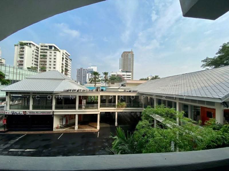 Royal Castle Sukhumvit, Bangkok, 30 Soi Sukhumvit 39, Khlongtoei Nua, Watthana, Bangkok, 3 Bedrooms, 140 sqm, Condo For Sale, by Connex Property, 500348314 - DDproperty.com