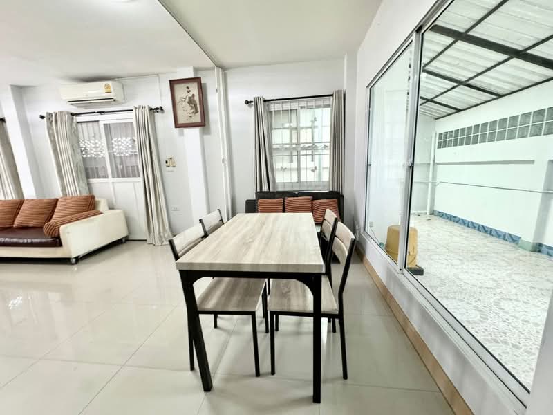 ให้เช่าบ้านแฝด ม.ธาดาทาวน์ อัสสัมชัญ ศรีราชา, Chon Buri (Pattaya), Surasak, Si Racha, Chon Buri (Pattaya), 3 Bedrooms, 120 sqm, Semi-Detached House (Twin House) For Rent, by Dusit Saengfa, 500348320 - DDproperty.com