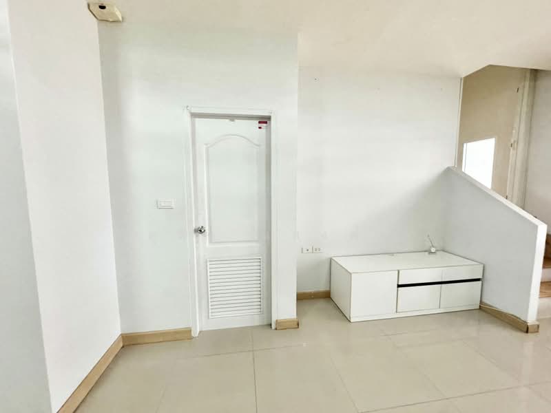 ให้เช่าบ้านแฝด ม.ธาดาทาวน์ อัสสัมชัญ ศรีราชา, ชลบุรี, สุรศักดิ์, ศรีราชา, ชลบุรี, 120 ตร.ม., บ้านแฝด ให้เช่า, โดย ดุสิต แสงฟ้า, 500348320 - DDproperty.com