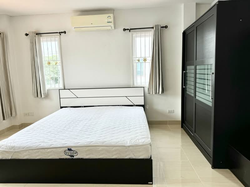 ให้เช่าบ้านแฝด ม.ธาดาทาวน์ อัสสัมชัญ ศรีราชา, Chon Buri (Pattaya), Surasak, Si Racha, Chon Buri (Pattaya), 3 Bedrooms, 120 sqm, Semi-Detached House (Twin House) For Rent, by Dusit Saengfa, 500348320 - DDproperty.com