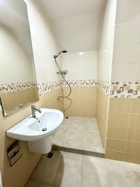 ให้เช่าบ้านแฝด ม.ธาดาทาวน์ อัสสัมชัญ ศรีราชา, Chon Buri (Pattaya), Surasak, Si Racha, Chon Buri (Pattaya), 3 Bedrooms, 120 sqm, Semi-Detached House (Twin House) For Rent, by Dusit Saengfa, 500348320 - DDproperty.com