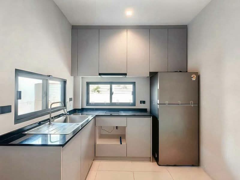 Bangkok Boulevard Bangna KM.5, Samut Prakan, Bang Na-Trat 37 Alley, Bang Kaeo, Bang Plee, Samut Prakan, 4 Bedrooms, 237 sqm, Single Detached House For Rent, by ณภัทร พรสิริเมธากุล, 500348347 - DDproperty.com