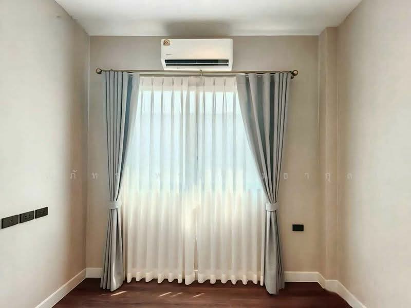 Bangkok Boulevard Bangna KM.5, Samut Prakan, Bang Na-Trat 37 Alley, Bang Kaeo, Bang Plee, Samut Prakan, 4 Bedrooms, 237 sqm, Single Detached House For Rent, by ณภัทร พรสิริเมธากุล, 500348347 - DDproperty.com