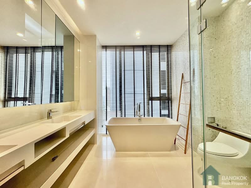 Vittorio 39, Bangkok, 8 Sukhumvit, Khlong Tan Nua, Watthana, Bangkok, 2 Bedrooms, 137 sqm, Condo For Sale, by Chakkrapong Ponyeam, 500348373 - DDproperty.com