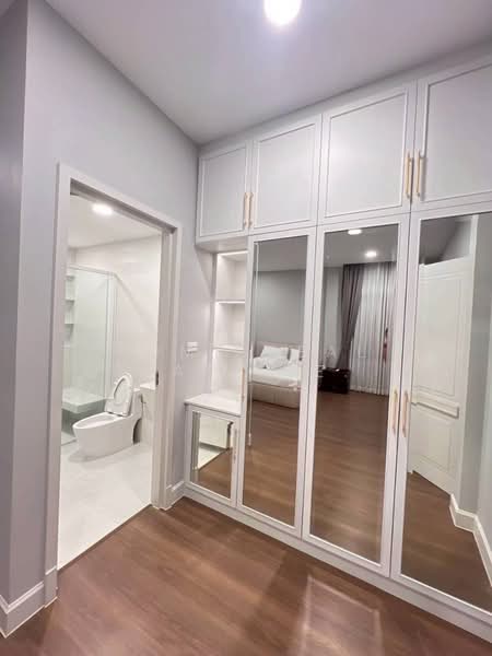 Nantawan Rama 9 - New Krungthepkreetha, Bangkok, Saphan Sung, Bangkok, 5 Bedrooms, 400 sqm, Single Detached House For Sale, by HOME Real Estate Service, 500348421 - DDproperty.com