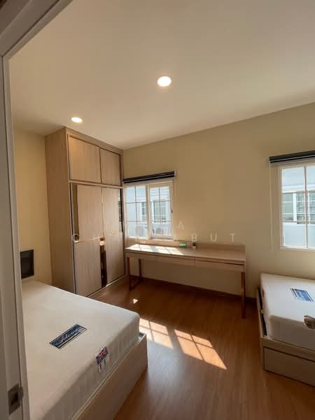 Golden Town 3 Bangna-Suanluang, Bangkok, Kanchanaphisek Road, Prawet, Bangkok, 3 Bedrooms, 130 sqm, Townhouse For Rent, by Thiya​ Chaysabut, 500348446 - DDproperty.com