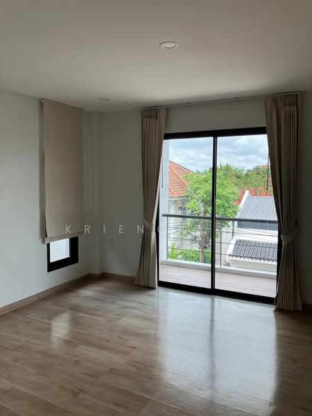 Kristada Nakhon 21, Samut Prakan, Parallel way, Bangna-Trad Road, Bang Kaeo, Bang Plee, Samut Prakan, 4 Bedrooms, 220 sqm, Single Detached House For Sale, by Kriengkrai, 500348498 - DDproperty.com