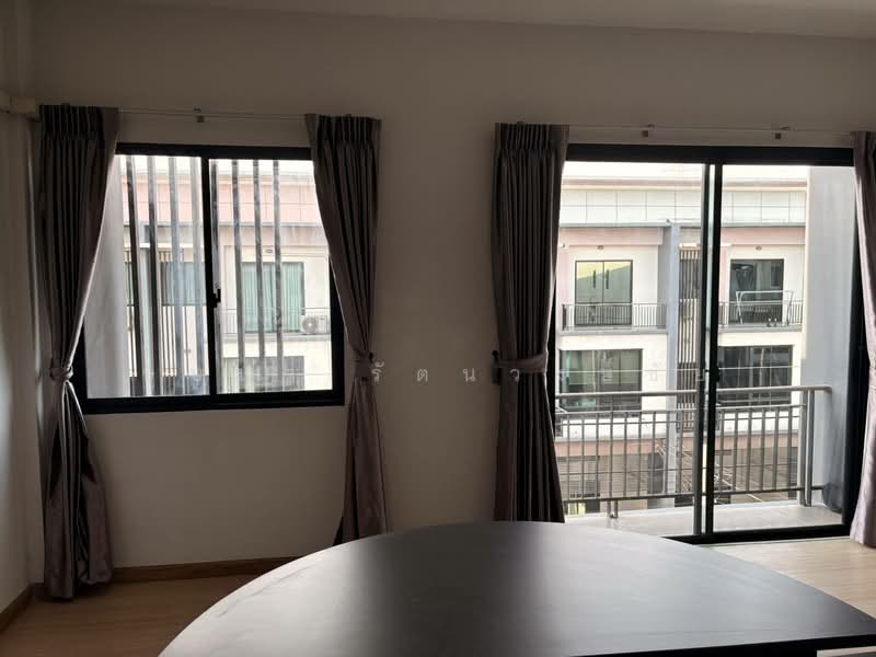 City Link Rama9 – Srinakrarin, Bangkok, Saphan Sung, Bangkok, 3 Bedrooms, 224 sqm, Townhouse For Rent, by บุษบา รัตนวงษ์ชัย, 500348523 - DDproperty.com