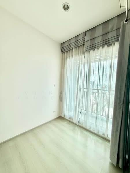 Life Ratchadapisek, Bangkok, 279 Ratchadapisaek Road, Huai Khwang, Bangkok, 2 Bedrooms, 46 sqm, Condo For Rent, by Kornkanock Kanockpradit, 500348533 - DDproperty.com