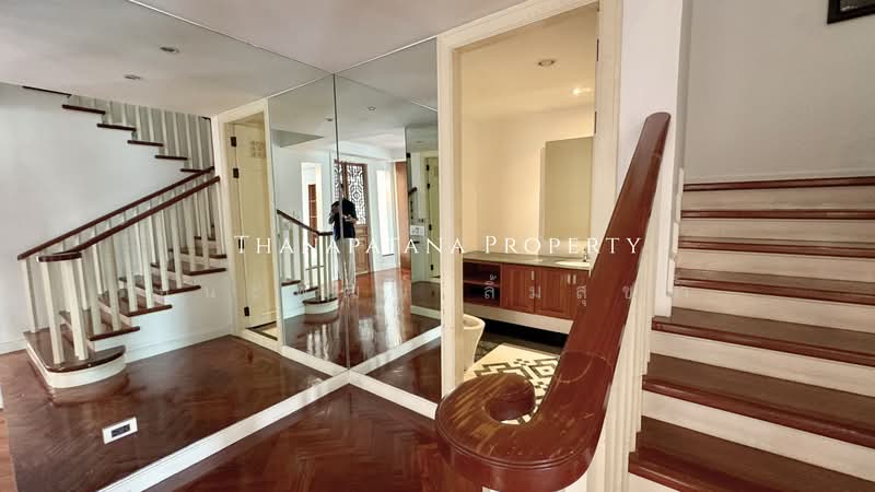Supreme Elegance, Bangkok, Chan, Thung Maha Mek, Sathon, Bangkok, 2 Bedrooms, 238 sqm, Condo For Sale, by Thanapatana Limsouklam, 500348536 - DDproperty.com