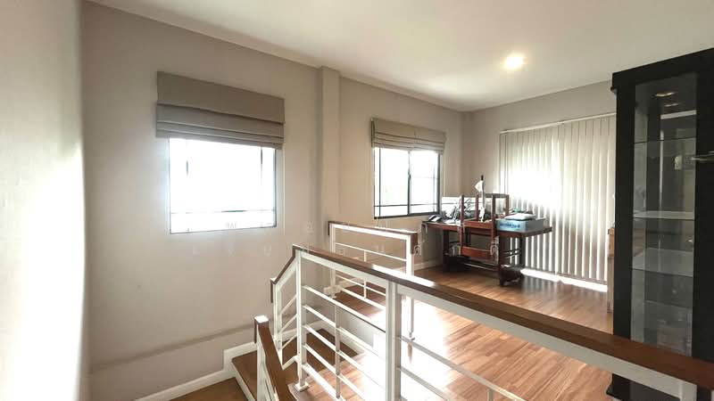 Mantana Lake Watcharapol, Bangkok, Sukhaphiban 5 Road, O-Ngoen, Sai Mai, Bangkok, 3 Bedrooms, 186 sqm, Single Detached House For Sale, by พลอยปภัส เจียมธนศักดิ์, 500348541 - DDproperty.com