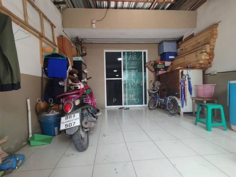 ทาวน์เฮาส์ 3 ชั้น ใน ซอย บ้านโปร่ง 18 จังหวัด สมุทรปราการ, สมุทรปราการ, ปู่เจ้าสมิงพราย, บางโปรง, เมืองสมุทรปราการ, สมุทรปราการ, 60 ตร.ม., ทาวน์เฮ้าส์ ขาย, โดย Connex Property, 500348560 - DDproperty.com