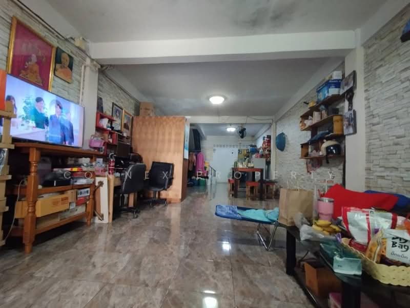 ทาวน์เฮาส์ 3 ชั้น ใน ซอย บ้านโปร่ง 18 จังหวัด สมุทรปราการ, สมุทรปราการ, ปู่เจ้าสมิงพราย, บางโปรง, เมืองสมุทรปราการ, สมุทรปราการ, 60 ตร.ม., ทาวน์เฮ้าส์ ขาย, โดย Connex Property, 500348560 - DDproperty.com