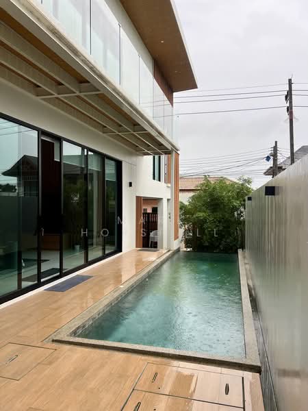 Luxury 3 Bed Pool Villa Rawai, Phuket, 57/6 Soi Yuan 9, Rawai, Muang Phuket, Phuket, 3 Bedrooms, 200 sqm, Single Detached House For Rent, by Mark Horsfall, 500348561 - DDproperty.com