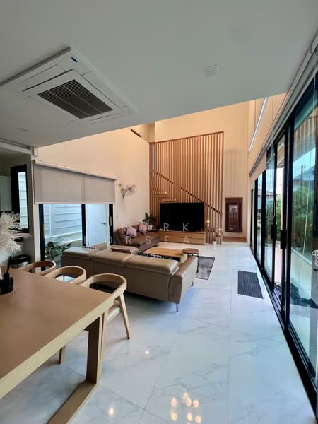 Luxury 3 Bed Pool Villa Rawai, Phuket, 57/6 Soi Yuan 9, Rawai, Muang Phuket, Phuket, 3 Bedrooms, 200 sqm, Single Detached House For Rent, by Mark Horsfall, 500348561 - DDproperty.com
