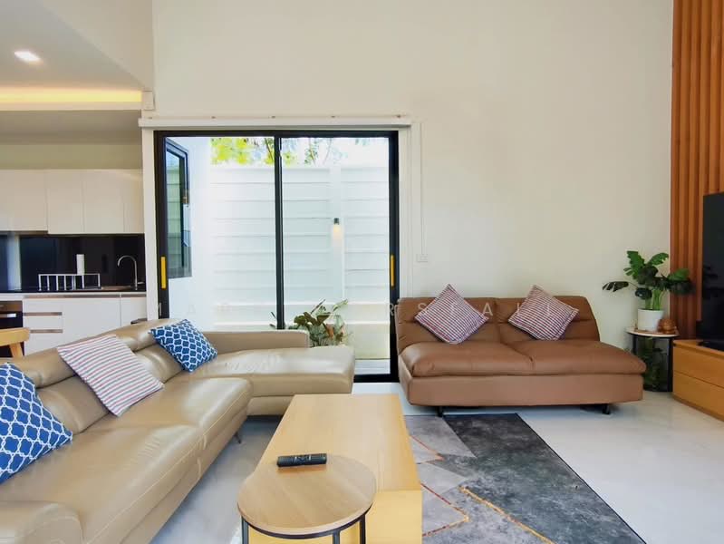 Luxury 3 Bed Pool Villa Rawai, Phuket, 57/6 Soi Yuan 9, Rawai, Muang Phuket, Phuket, 3 Bedrooms, 200 sqm, Single Detached House For Rent, by Mark Horsfall, 500348561 - DDproperty.com