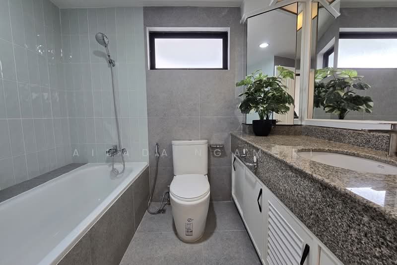 Las Colinas, Bangkok, Sukhumvit 21 Road, Khlongtoei Nua, Watthana, Bangkok, 3 Bedrooms, 240 sqm, Condo For Sale, by Ailada Ngamsri, 500348577 - DDproperty.com