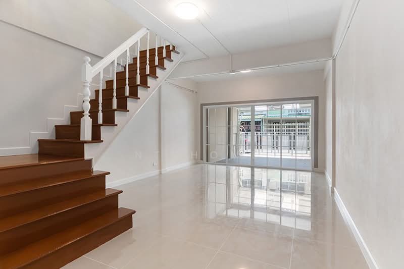 Rewadee 3, Nonthaburi, Talat Kwan, Muang Nonthaburi, Nonthaburi, 3 Bedrooms, 130 sqm, Townhouse For Sale, by NTBHOME, 500348688 - DDproperty.com