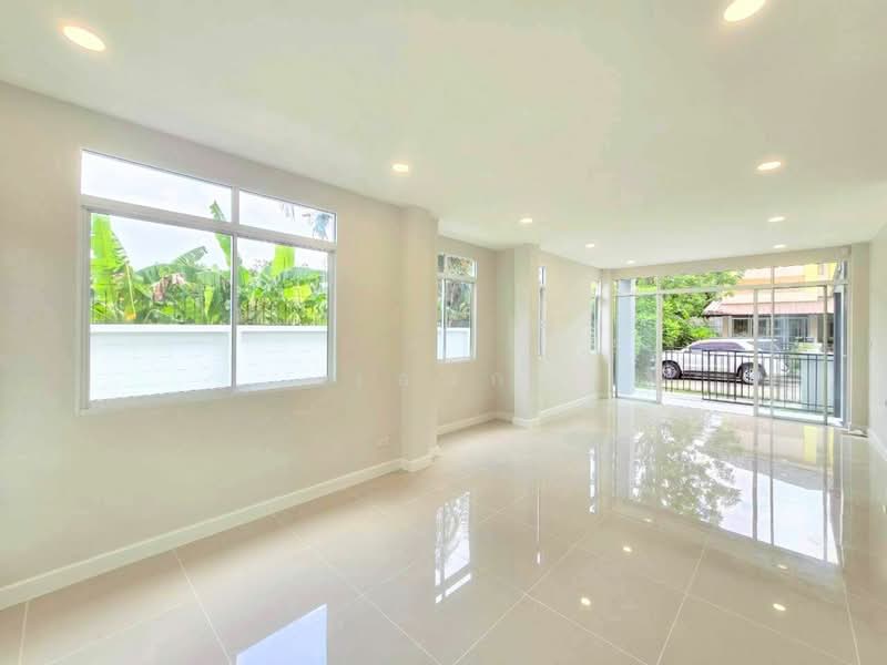 เทรนดี้ธารา รามคำแหง, Bangkok, าษฏร์พัฒนา, Rat Phatthana, Saphan Sung, Bangkok, 4 Bedrooms, 160 sqm, Single Detached House For Sale, by เอนก, 500348831 - DDproperty.com