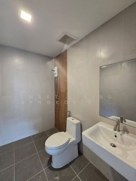 Muang Ake Village, Pathum Thani, Muang Ake Rd, Lak Hok, Muang Pathum Thani, Pathum Thani, 4 Bedrooms, 400 sqm, Single Detached House For Sale, by Smart Living Bangkok Co.,Ltd., 500348885 - DDproperty.com