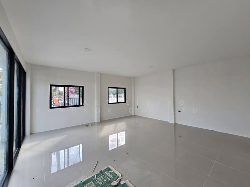 Muang Ake Village, Pathum Thani, Muang Ake Rd, Lak Hok, Muang Pathum Thani, Pathum Thani, 4 Bedrooms, 400 sqm, Single Detached House For Sale, by Smart Living Bangkok Co.,Ltd., 500348885 - DDproperty.com