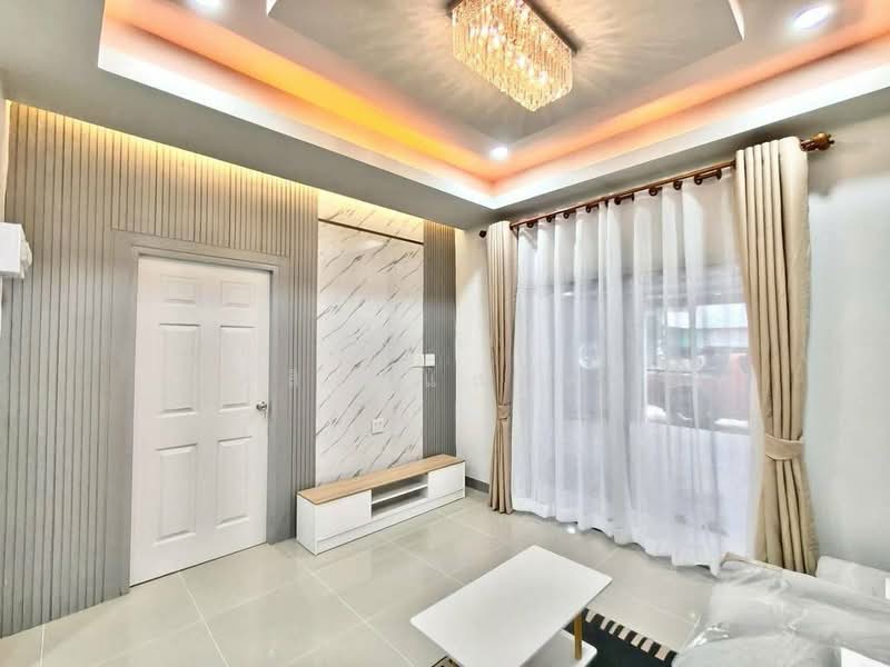 ขายทาวน์โฮมรีโนเวทใหม่ ม.รื่นรมย์ ซ.จ่าบรรณ ศรีราชา, Chon Buri (Pattaya), Surasak, Si Racha, Chon Buri (Pattaya), 2 Bedrooms, 60 sqm, Townhouse For Sale, by Dusit Saengfa, 500348921 - DDproperty.com